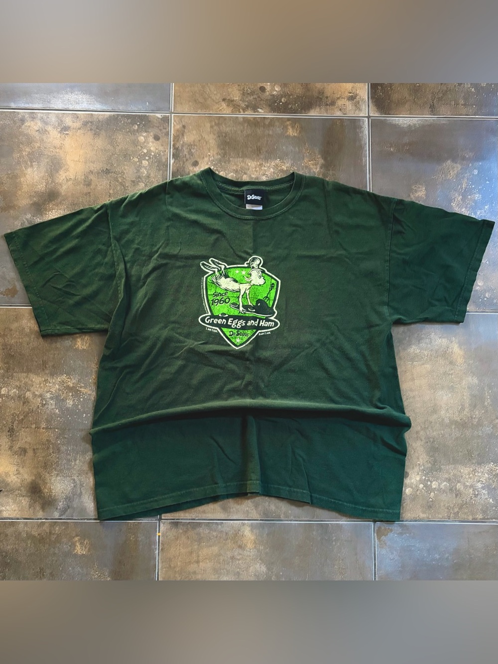 Dr. Seuss Vintage Graphic Tee in XL